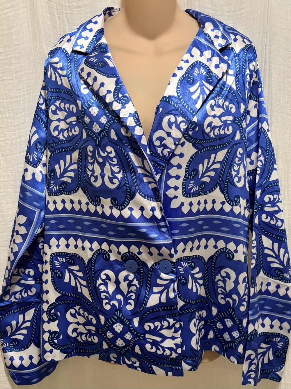 NWT Bohemian Alex & Parker satin printed blazer jacket.  Size M